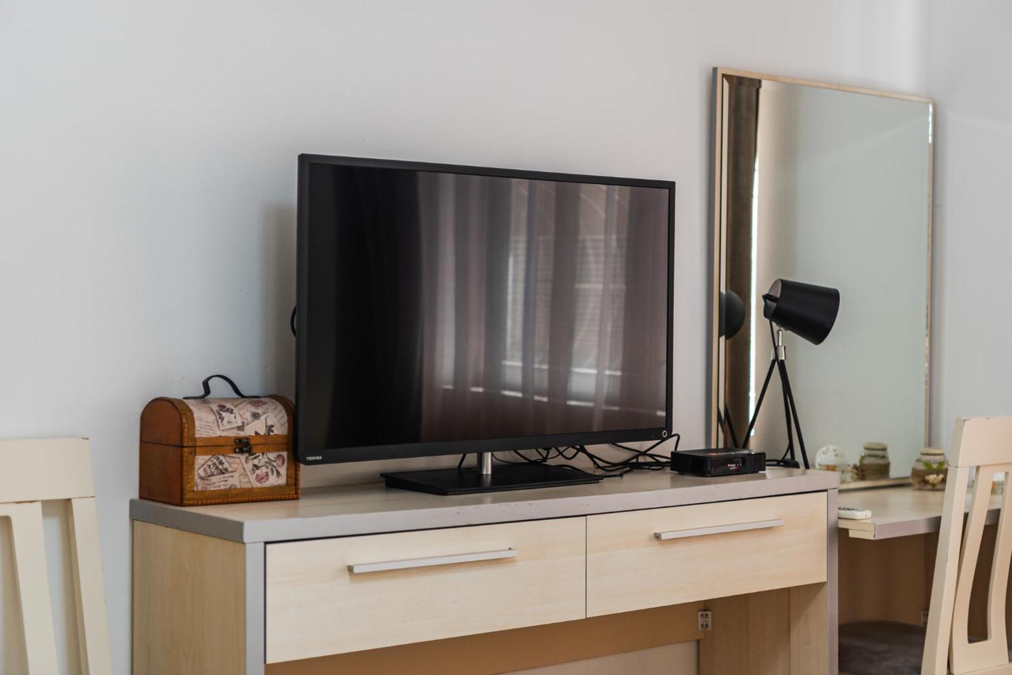Noir Apartment By Kondo Stays Tiranë Eksteriør bilde