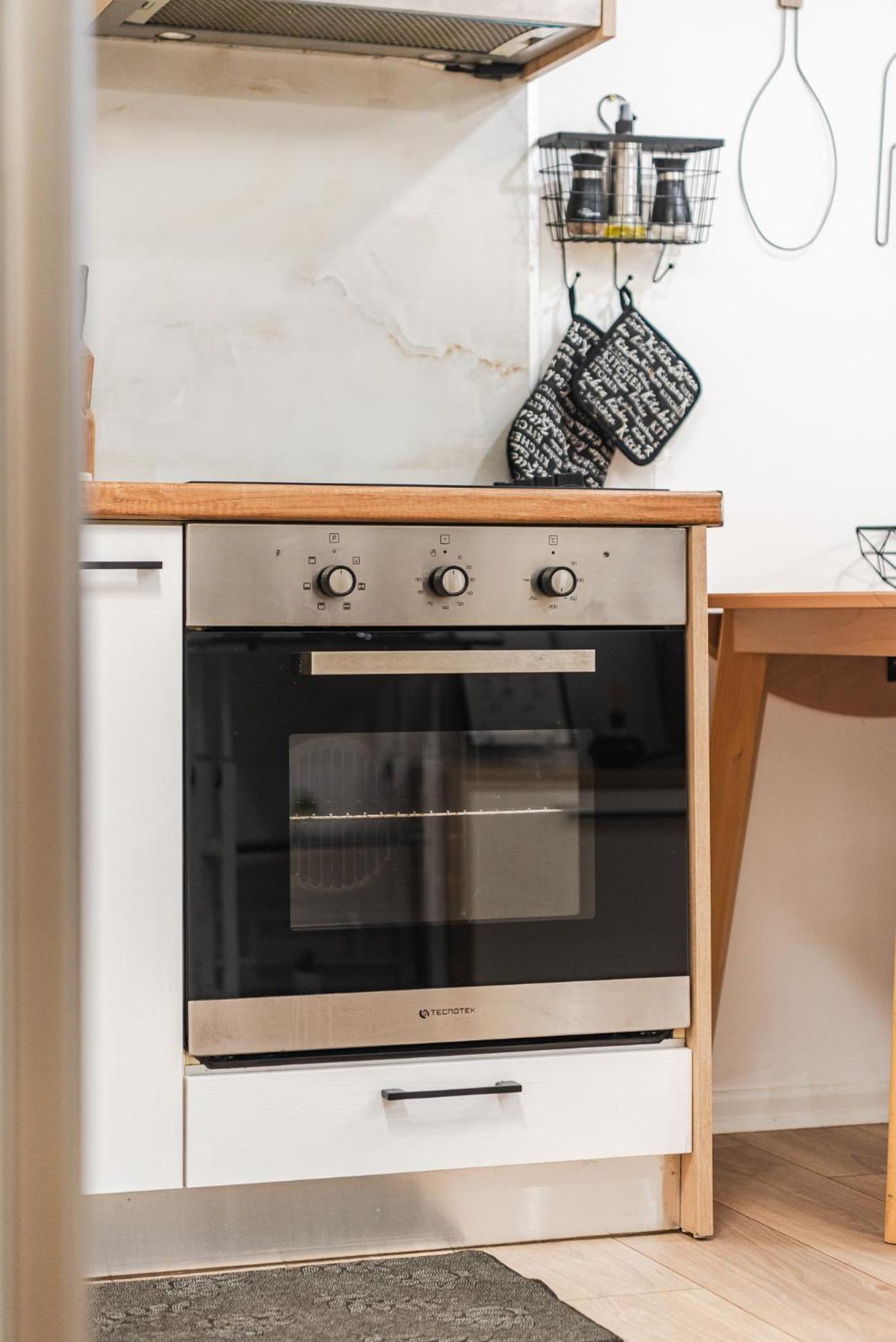 Noir Apartment By Kondo Stays Tiranë Eksteriør bilde