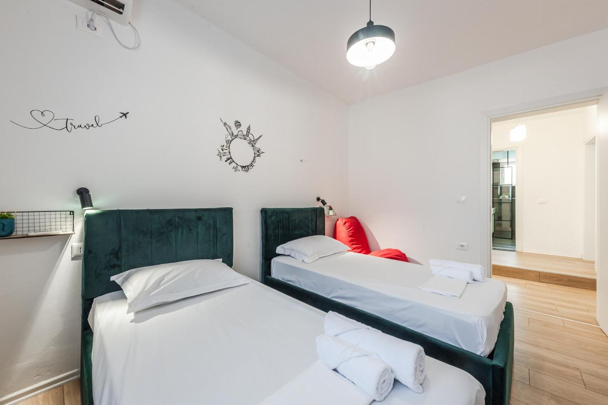 Noir Apartment By Kondo Stays Tiranë Eksteriør bilde