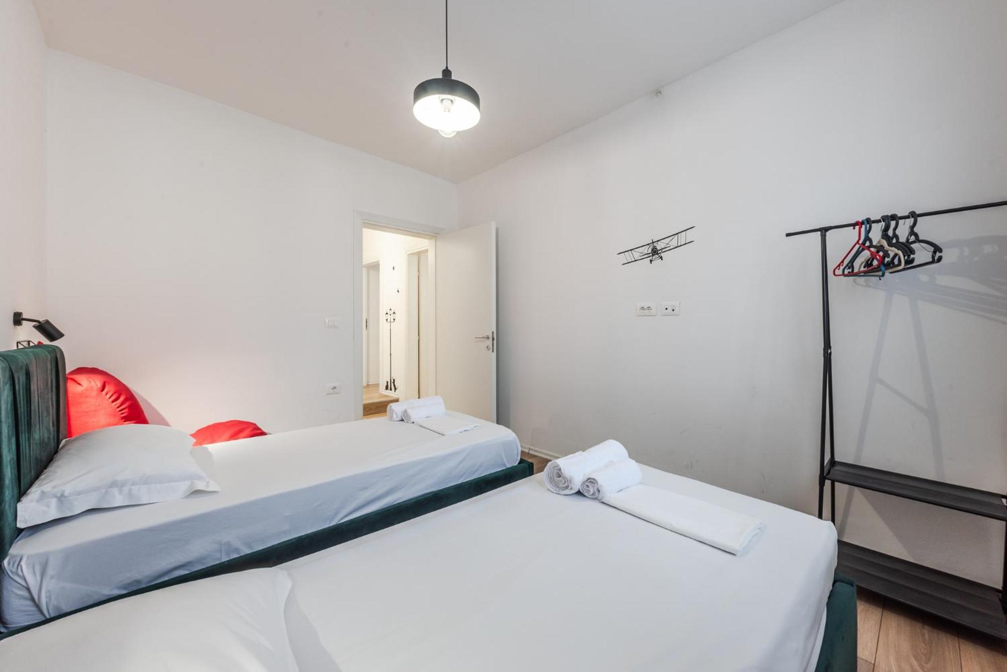 Noir Apartment By Kondo Stays Tiranë Eksteriør bilde
