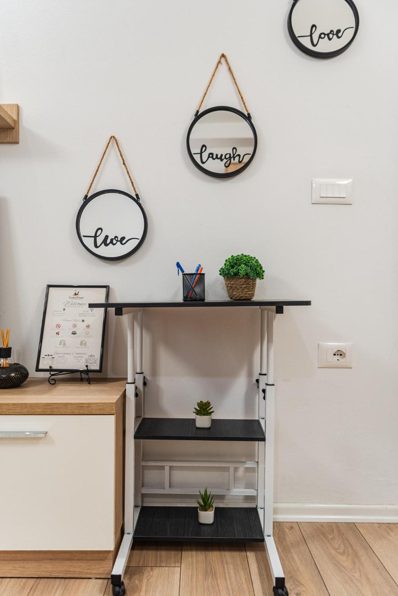Noir Apartment By Kondo Stays Tiranë Eksteriør bilde