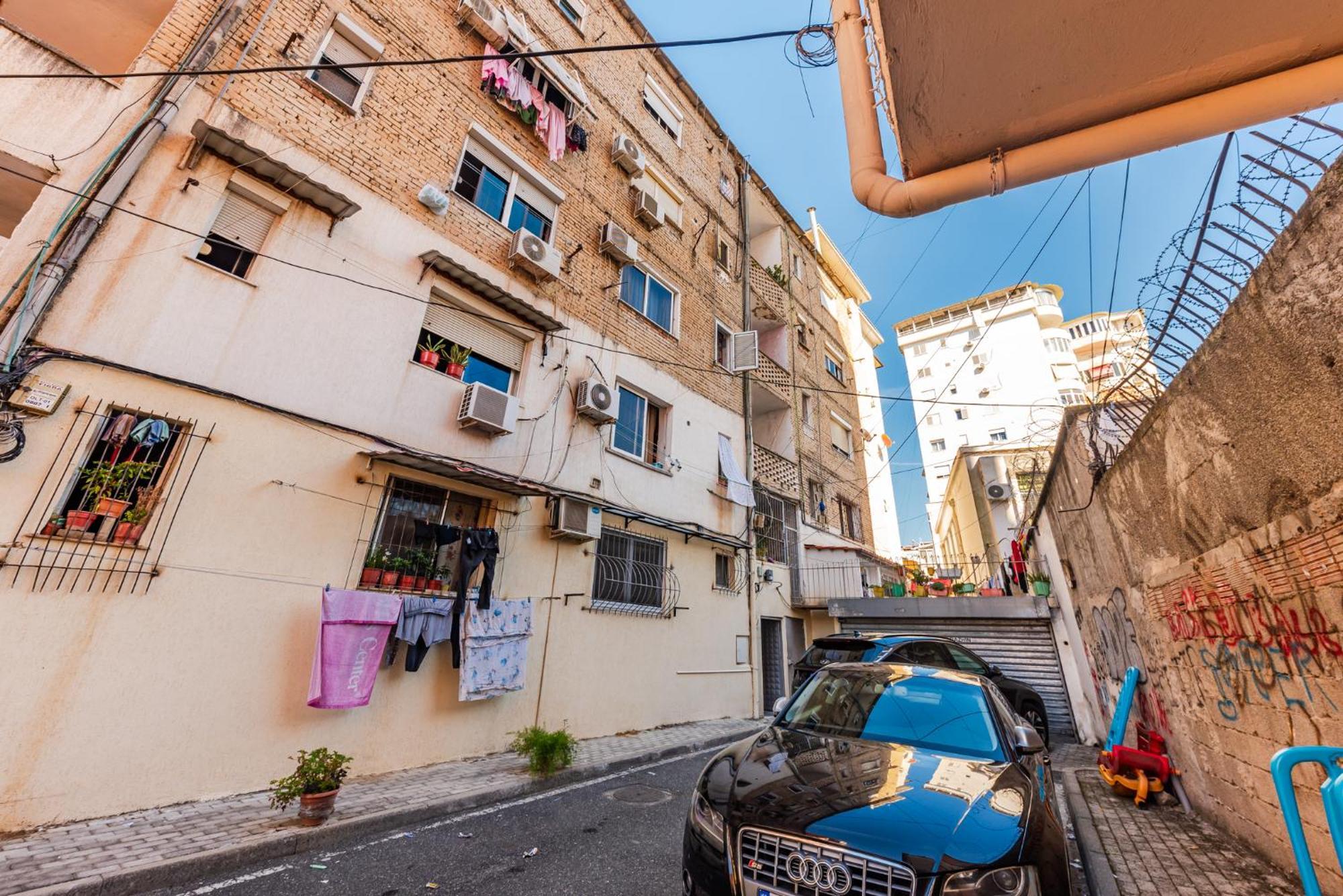 Noir Apartment By Kondo Stays Tiranë Eksteriør bilde