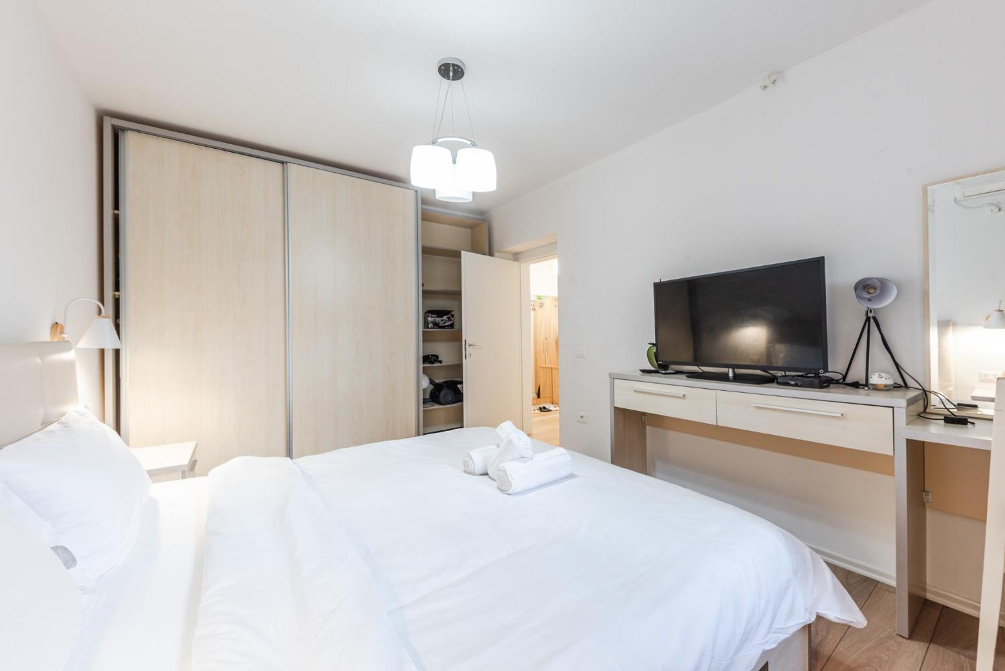 Noir Apartment By Kondo Stays Tiranë Eksteriør bilde