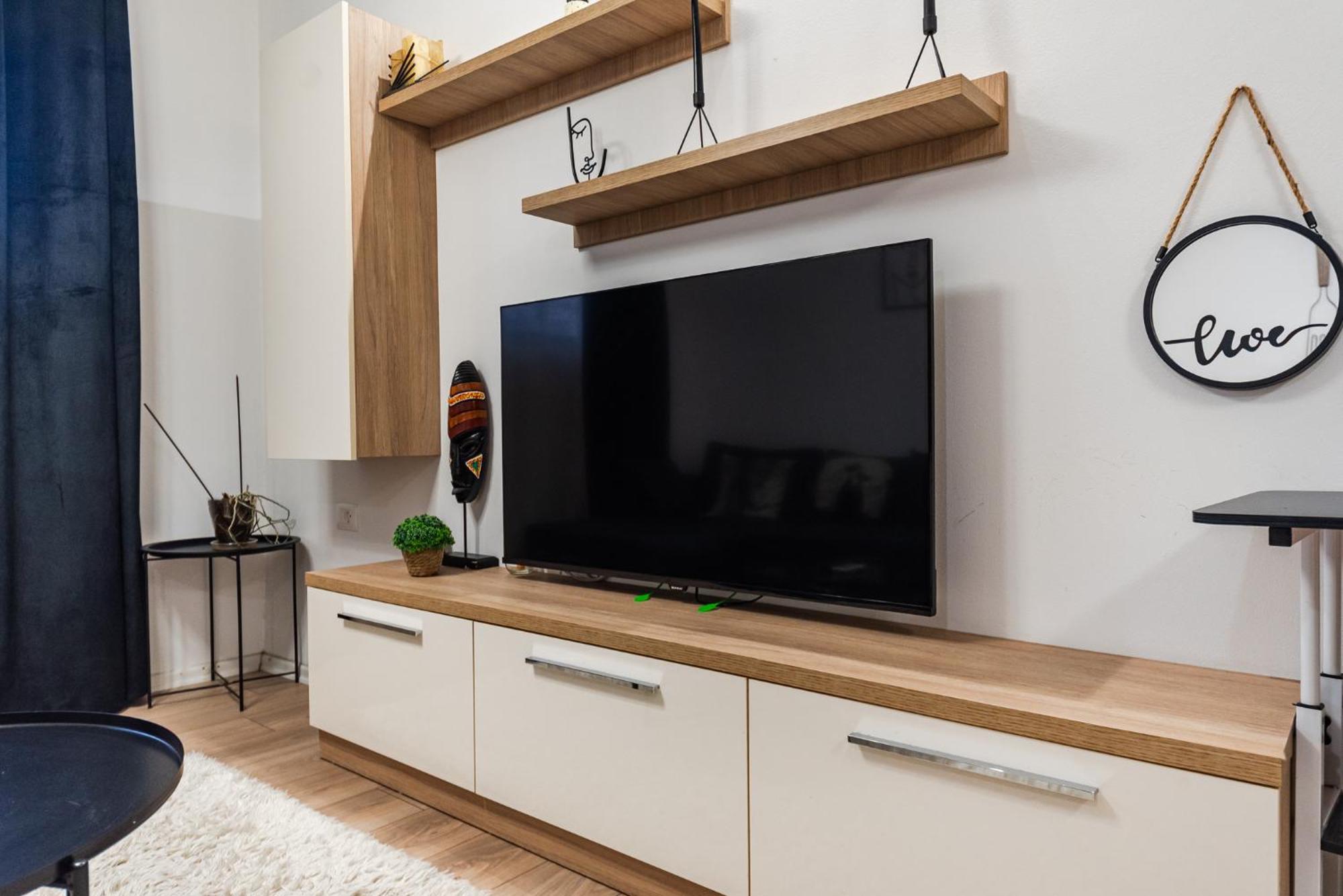 Noir Apartment By Kondo Stays Tiranë Eksteriør bilde
