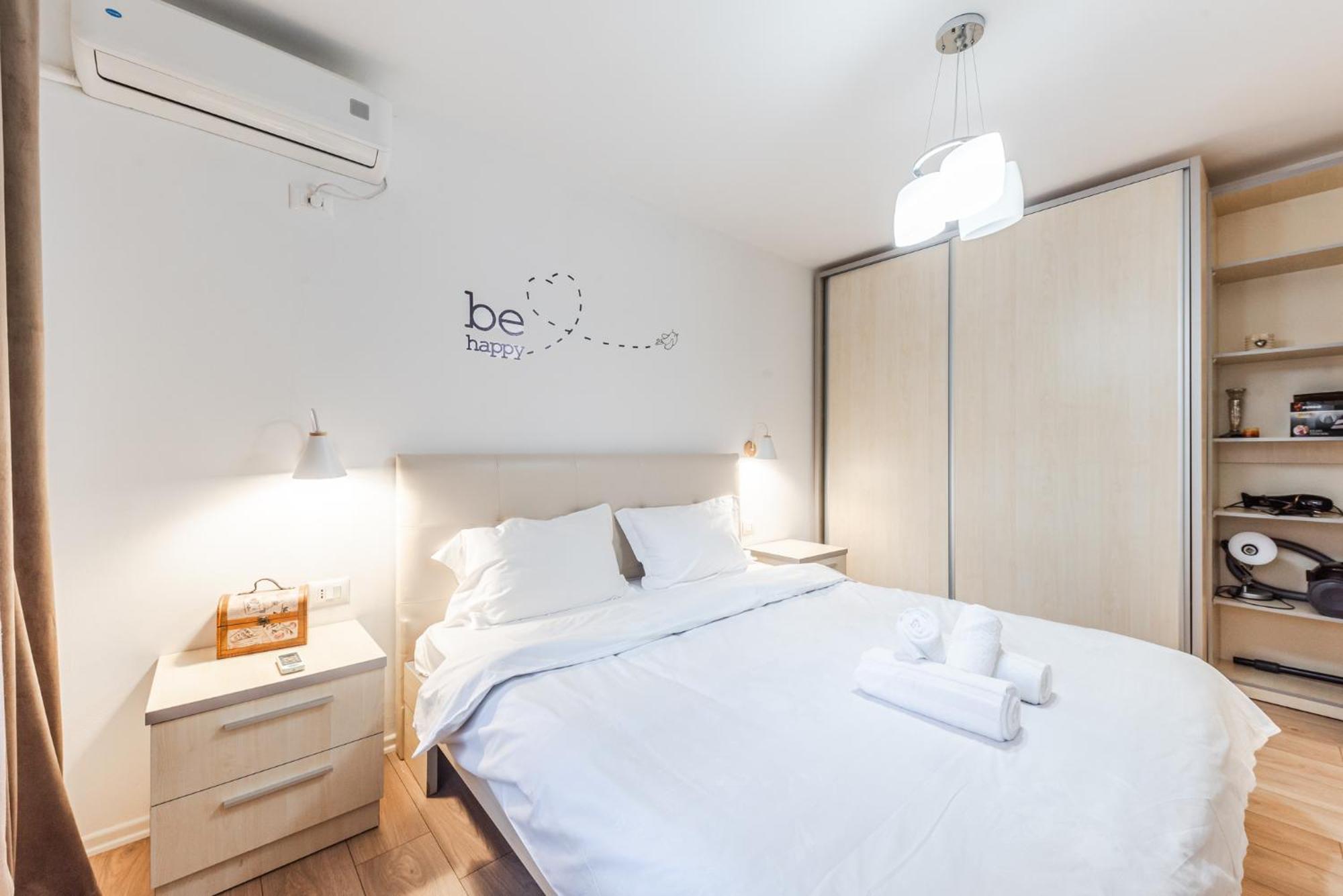 Noir Apartment By Kondo Stays Tiranë Eksteriør bilde